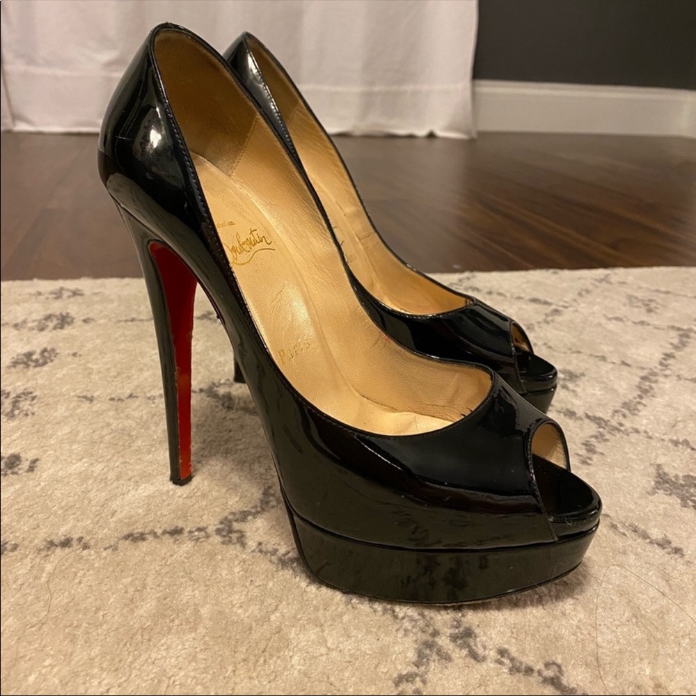 christian louboutin peep toe
